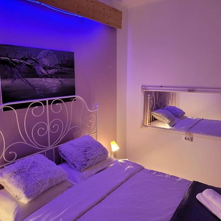 Vintage Apartment Old Center Brasov Luaran gambar